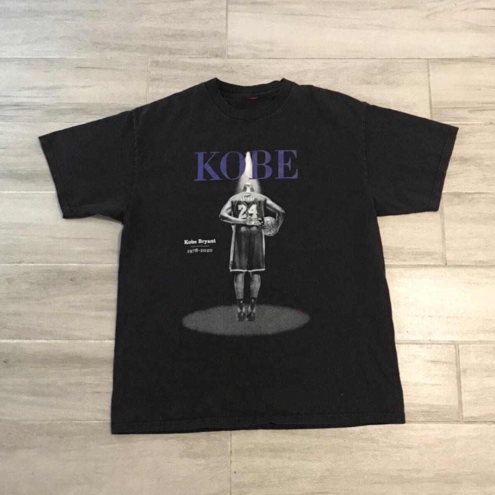 Kode Bryant Excellent Memorial T-shirt ✨.